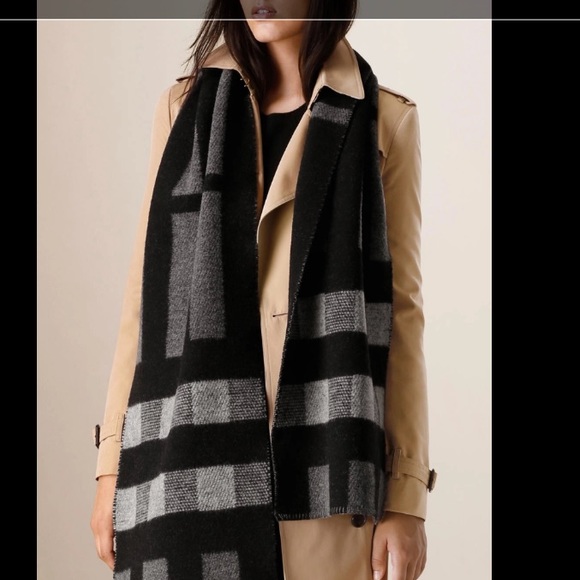 Burberry Accessories - Auth NWT Burberry Wool Mega Check Blanket Scarf